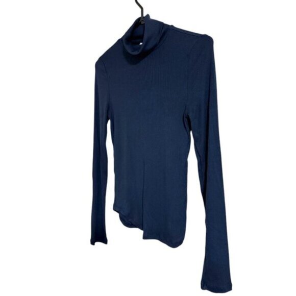 NWOT Aritzia Sundas Best Freshman Turtleneck - Picture 5 of 9